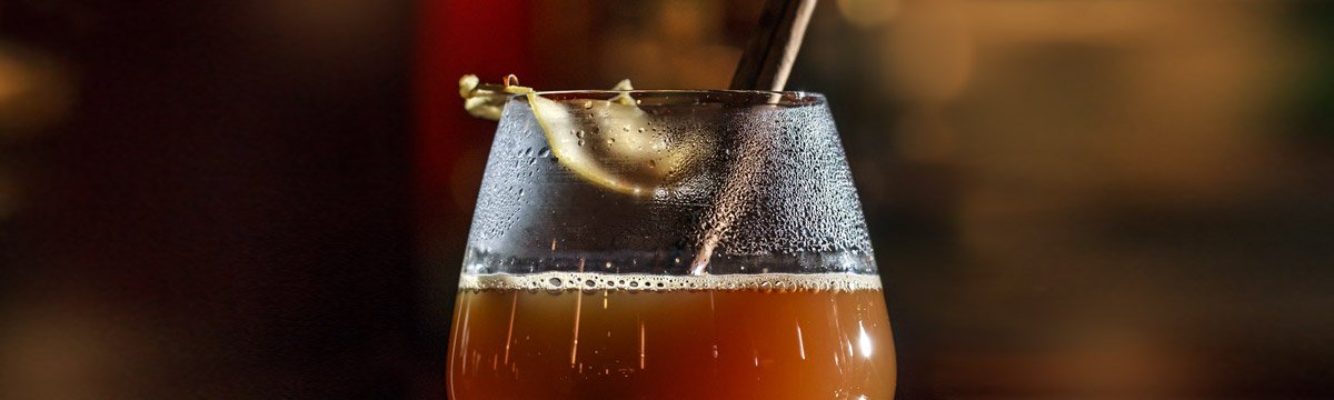 bar cocktail whistler après