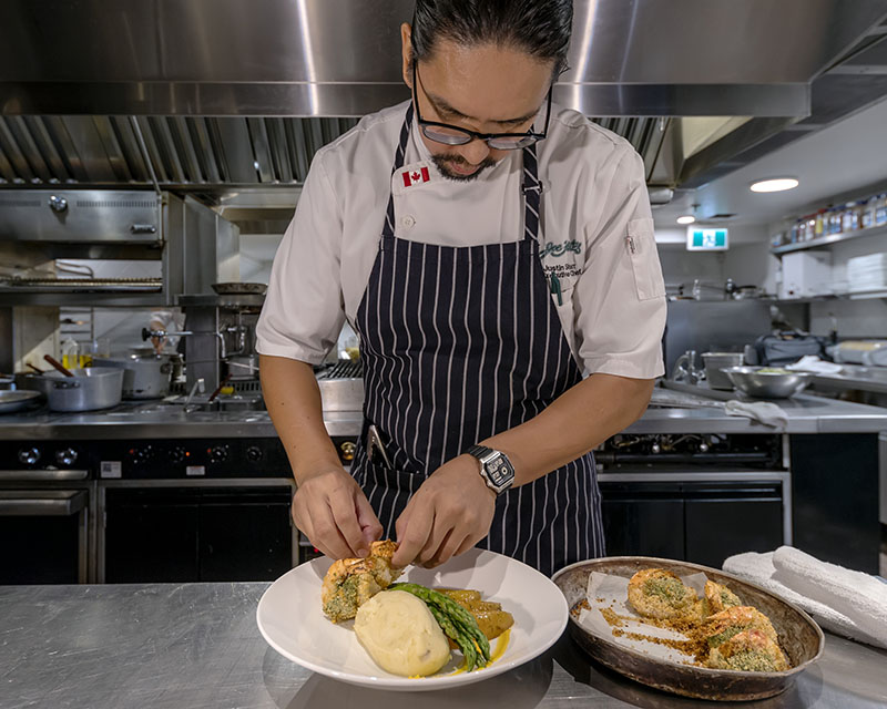 whistler dining grill & vine